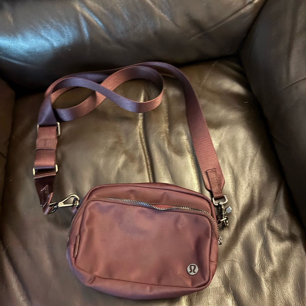 lululemon Plum Crossbody Bag: everywhere crossbody bag 2 L used a couple times
